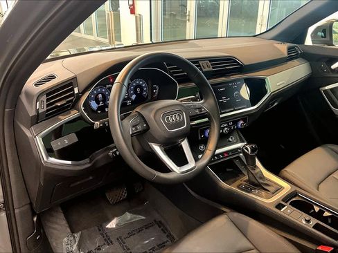 Certified 2025 Audi Q3 2.0T Premium w/ Convenience Package image 18