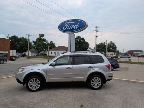 Used 2011 Subaru Forester 2.5X Touring w/ Rugged Pkg 1F AWD/4WD image 1