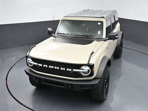 Used 2025 Ford Bronco Badlands AWD/4WD image 36