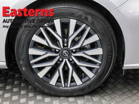 Used 2024 Nissan Altima 2.5 SV image 30