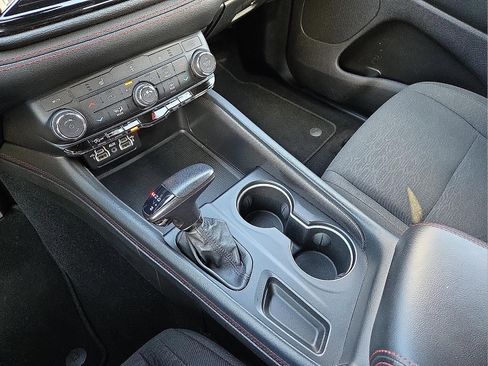 Used 2023 Dodge Durango GT image 25