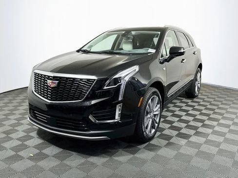 Used 2025 Cadillac XT5 Premium Luxury w/ Technology Package FWD image 4