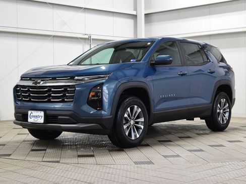 New 2026 Chevrolet Equinox LT image 3