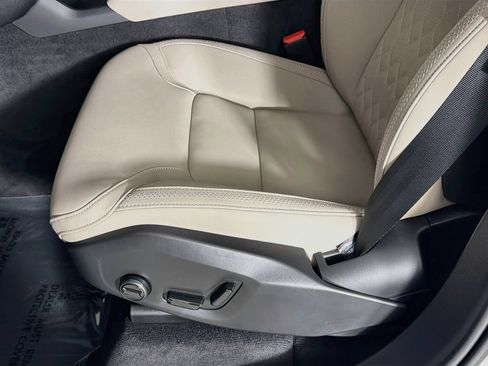 New 2026 Volvo XC90 B6 Plus w/ Protection Package Premier AWD/4WD image 20