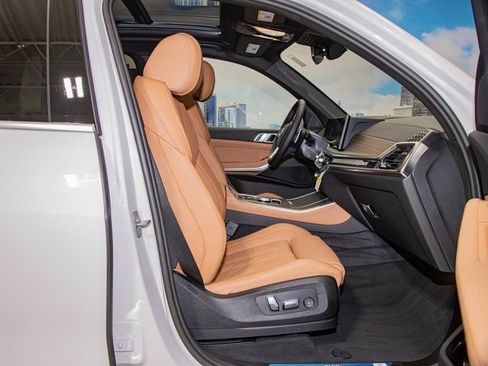 Used 2026 BMW X5 xDrive50e w/ Parking Assistance Package image 21