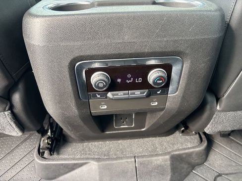 Used 2021 Chevrolet Tahoe LT w/ LT Signature Package AWD/4WD image 21