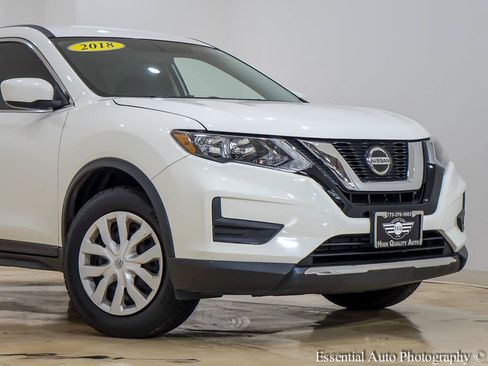 Used 2018 Nissan Rogue S AWD/4WD image 2