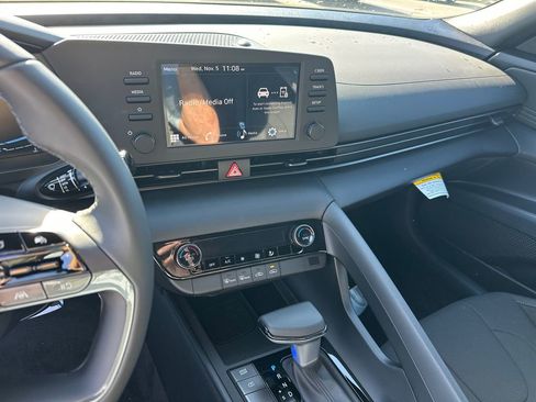 New 2025 Hyundai Elantra Sport image 27