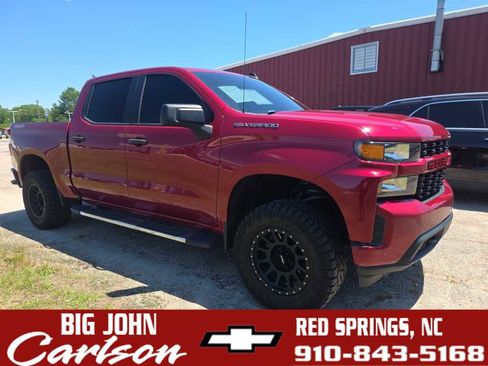 Used 2020 Chevrolet Silverado 1500 Custom w/ Custom Value Package AWD/4WD image 1