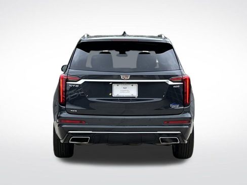 Used 2022 Cadillac XT6 Premium Luxury AWD/4WD image 14