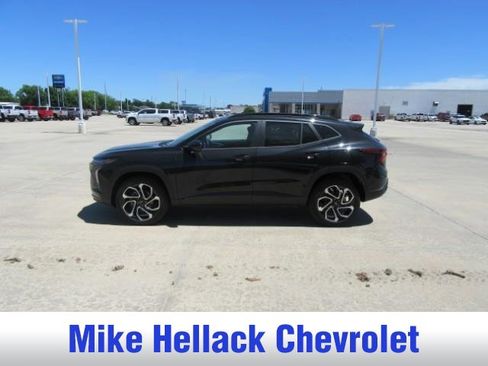 New 2026 Chevrolet Trax RS w/ Driver Confidence Package FWD image 4