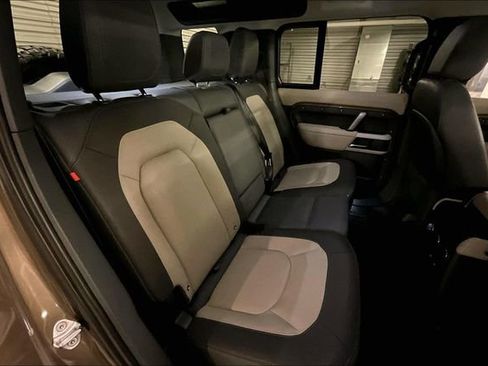 Certified 2024 Land Rover Defender 110 X-Dynamic SE image 16