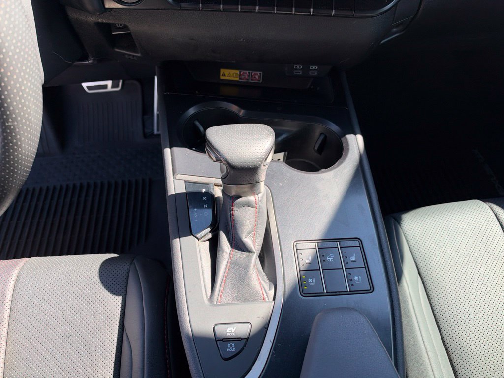 Used 2024 Lexus UX 250h F Sport FWD image 19