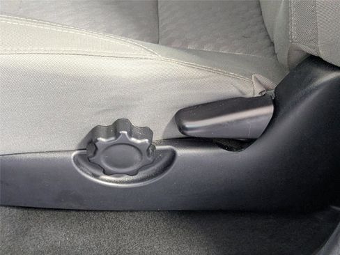 Certified 2022 Toyota Tacoma SR w/ SR Convenience Package image 10