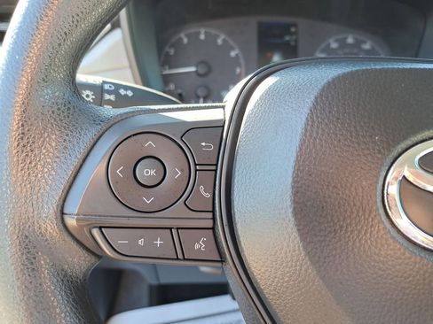 Certified 2025 Toyota Corolla Cross L image 17