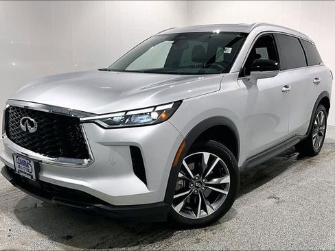 Used 2023 INFINITI QX60 Luxe image 3