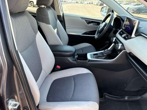 Used 2024 Toyota RAV4 XLE w/ Convenience Package AWD/4WD image 17