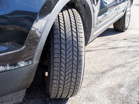 Used 2015 Ford Explorer FWD image 9