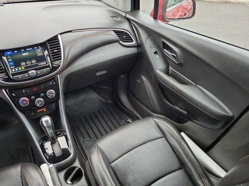 Used 2019 Chevrolet Trax Premier w/ LPO, Cargo Package image 13