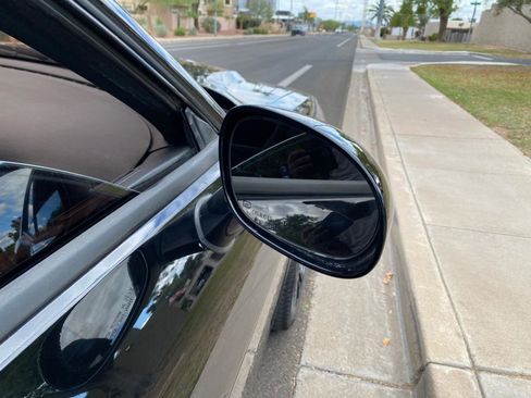 Used 2016 Dodge Challenger SXT image 21