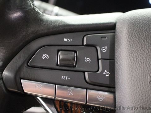 Used 2023 Cadillac Escalade ESV Premium Luxury AWD/4WD image 17