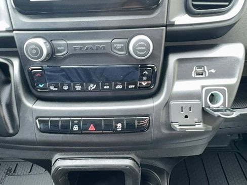 New 2026 RAM ProMaster 2500 w/ Quick Order Package 22G SLT image 18
