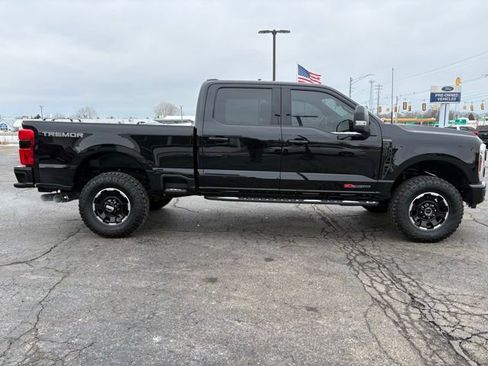 Used 2025 Ford F250 Platinum w/ Tremor Off-Road Package image 11