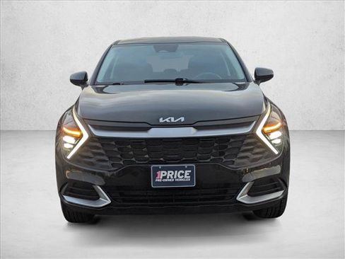 Used 2024 Kia Sportage LX image 2