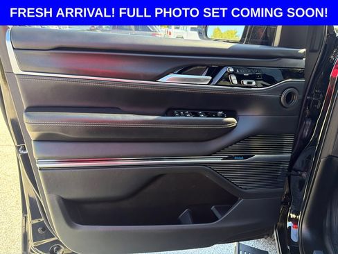 Used 2024 Jeep Grand Wagoneer Series II Obsidian w/ Quick Order Packagew 28T AWD/4WD image 24