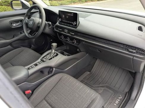 Certified 2024 Honda HR-V LX image 36