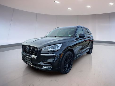 Used 2024 Lincoln Aviator Black Label w/ Jet Package image 2