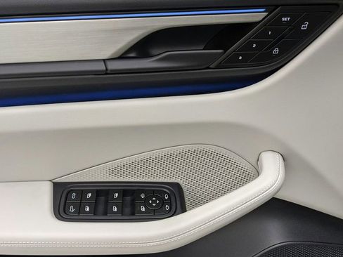 Used 2024 Porsche Macan 4 Electric image 37