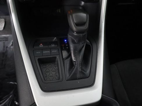 Used 2023 Toyota RAV4 LE FWD image 40