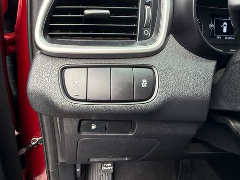 Used 2016 Kia Sorento LX image 27