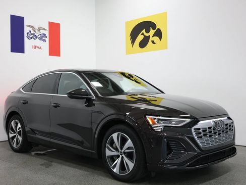 Used 2024 Audi Q8 e-tron Prestige w/ Prestige Package AWD/4WD image 1