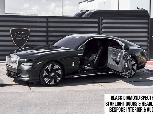 Used 2025 Rolls-Royce Spectre w/ Leather Finishing Pack image 1