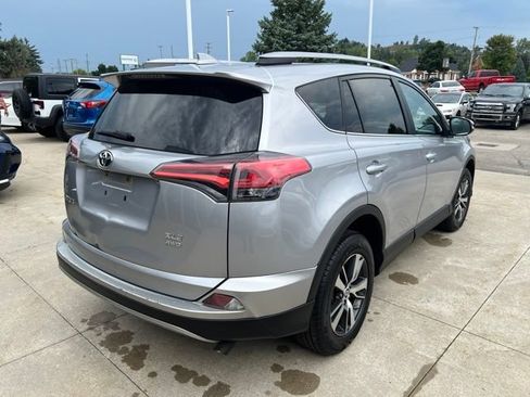 Used 2017 Toyota RAV4 XLE w/ Plus Extra Value Package AWD/4WD image 6