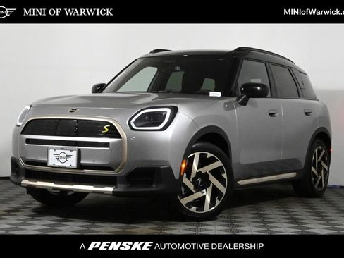 Used 2025 MINI Cooper Countryman SE w/ Comfort Package Max image 1