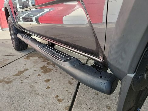 Used 2021 Toyota Tacoma TRD Off-Road image 10