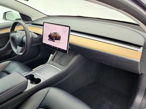 Used 2023 Tesla Model 3 Standard Range image 28
