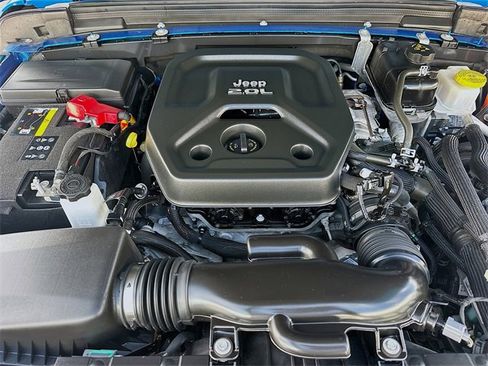 Used 2022 Jeep Wrangler Unlimited Sahara image 34