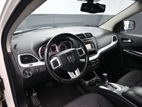 Used 2016 Dodge Journey SE w/ Flexible Seating Group FWD image 17