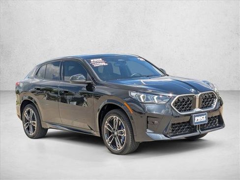 Used 2025 BMW X2 xDrive28i image 3