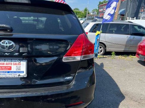 Used 2010 Toyota Venza AWD image 10