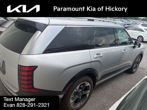 Used 2026 Hyundai Palisade Limited FWD image 3