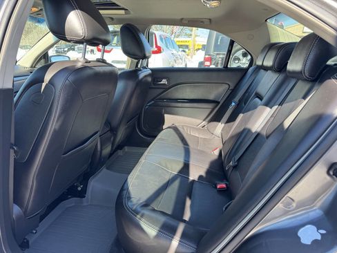 Used 2010 Ford Fusion SEL image 24