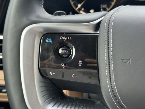 Used 2025 INFINITI QX80 Sensory AWD/4WD image 28