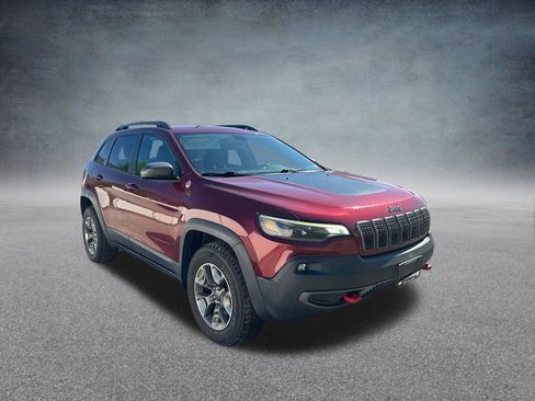 Used 2019 Jeep Cherokee Trailhawk w/ Cold Weather Group image 6