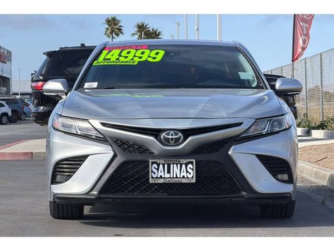 Used 2019 Toyota Camry SE FWD image 9