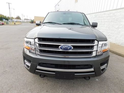 Used 2017 Ford Expedition Limited w/ Equipment Group 301A AWD/4WD image 28
